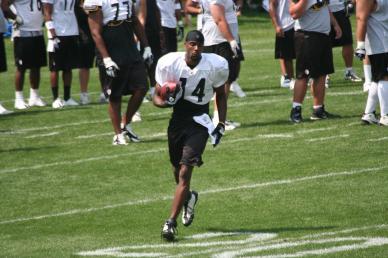 Steelers Insider: Sweed running with the scout team offense 