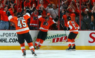 Asham chasing a Stanley Cup